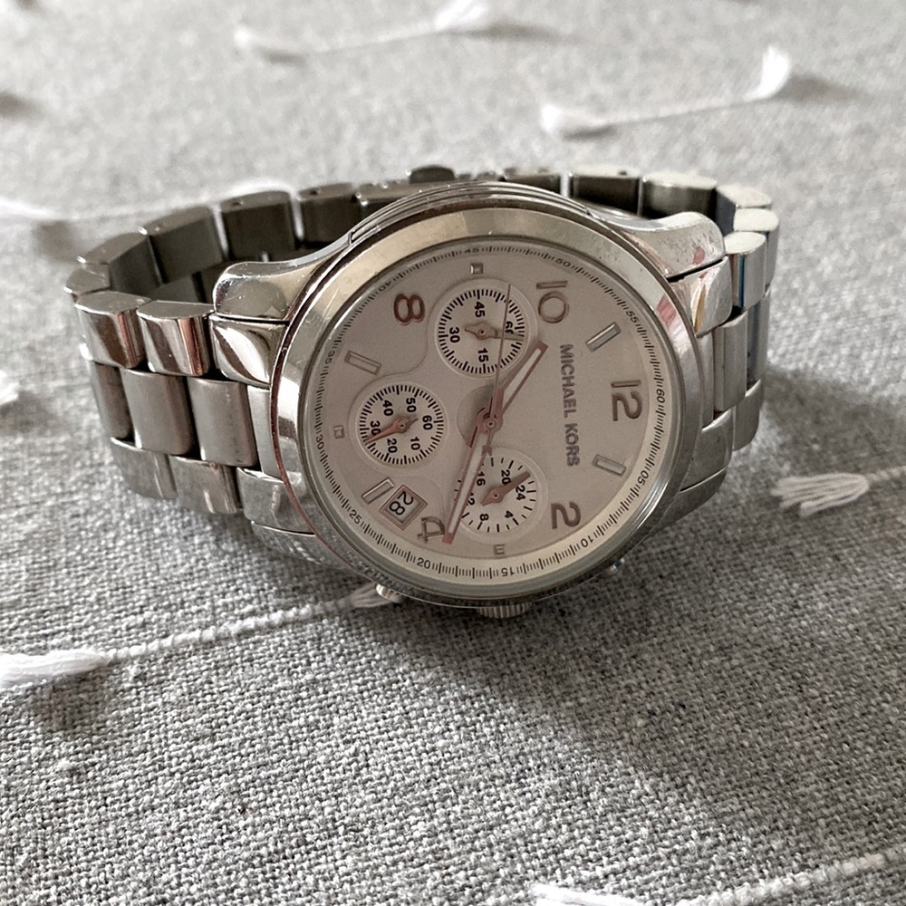 Michael kors oversized silver watch